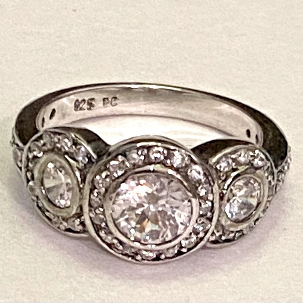 3 stone ring
